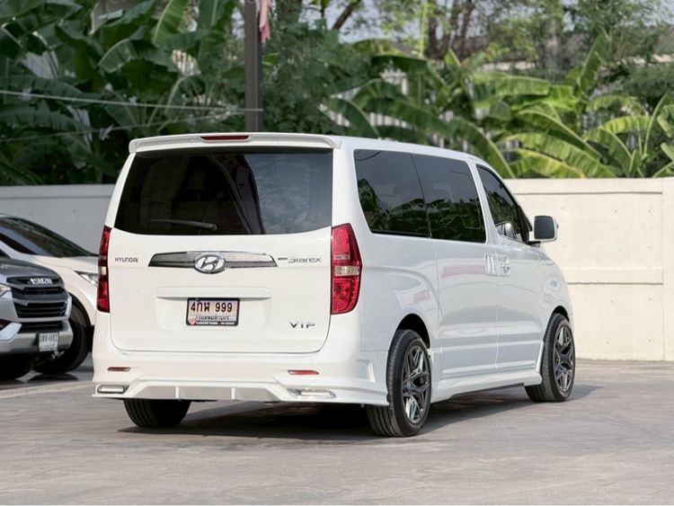 Hyundai Grand Starex 2011 2.5 VIP Van ดีเซล ไม่ติดแก๊ส เกียร์อัตโนมัติ ขาว รูปที่ 4