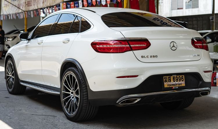 Mercedes-Benz GLC-Class 2020 GLC250 Utility-car เบนซิน ไม่ติดแก๊ส เกียร์อัตโนมัติ ขาว รูปที่ 3