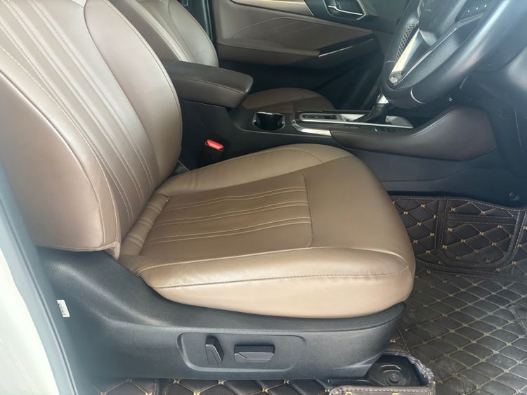 Isuzu MU-X 2024 1.9 ULTIMATE 2WD ดีเซล เกียร์อัตโนมัติ ขาว รูปที่ 4