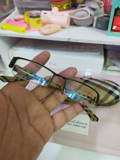 แว่นสายตา แว่นตา BURBERRY ของแท้ ขนาด 49 17 130 สภาพดี เลนส์ มีค่าสายตาเอาไปตัดใส่เลนส๋ ใหม่ได้เลยครับ