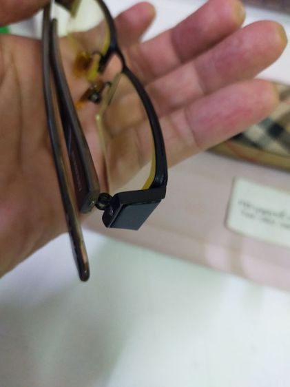 แว่นตา BURBERRY ของแท้ ขนาด 49 17 130 สภาพดี เลนส์ มีค่าสายตาเอาไปตัดใส่เลนส๋ ใหม่ได้เลยครับ รูปที่ 7