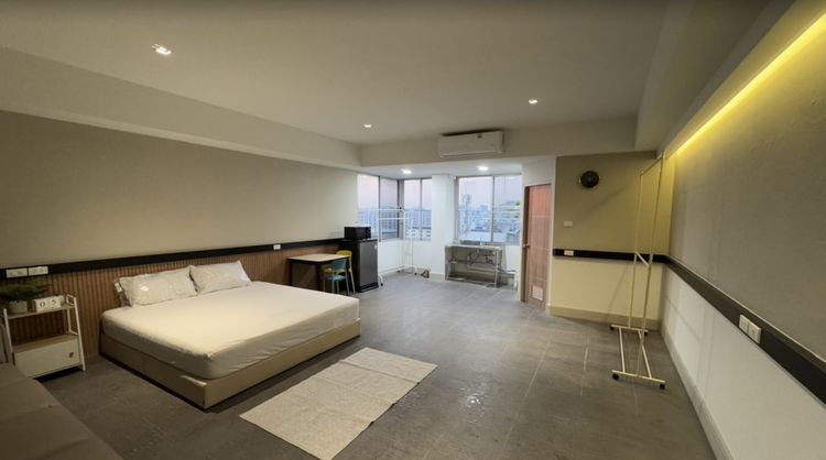 อื่นๆ ไม่อนุญาต ตกแต่งครบ สร้างเสร็จก่อน 2010 ให้เช่าคอนโด แกรนด์พาเลซ ลาดพร้าว 122 ราม 65 MRT มหาดไทย ตึก A ชั้น 9 ห้องไม่มีระเบียง 40 ตรม เช่าถูก 8,000 บาท  รูปที่ 2