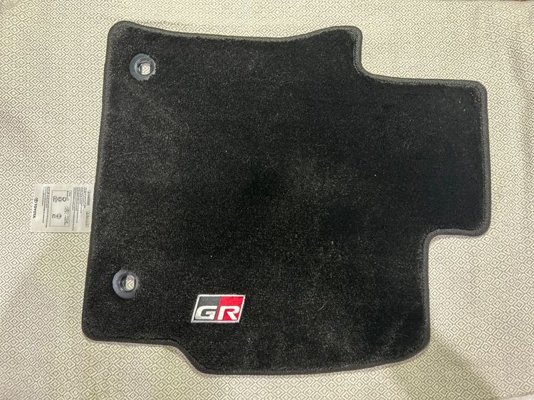 พรมปูพื้นรถยนต์ พรมรถยนต์ toyota cross ปี 2023