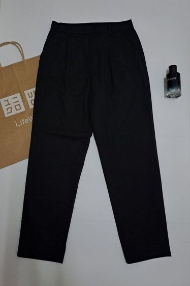 อื่นๆ S อื่นๆ กางเกงสแลคขายาวสีกรมออกดำ เอวสม็อค มีหู แบรนด์ Uniqlo‼️