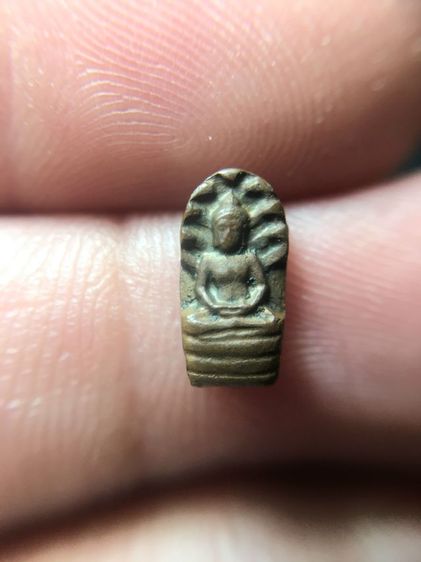 พระนาคปรกใบมะขาม