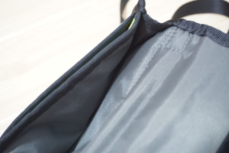 กระเป๋าสะพายข้าง  CHUMS  SHOULDER BAG  รูปที่ 8