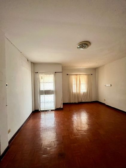 อื่นๆ สร้างเสร็จก่อน 2010 มีบางส่วน บ้านทาวน์เฮ้าส์แคลิฟอร์เนีย รูปที่ 3