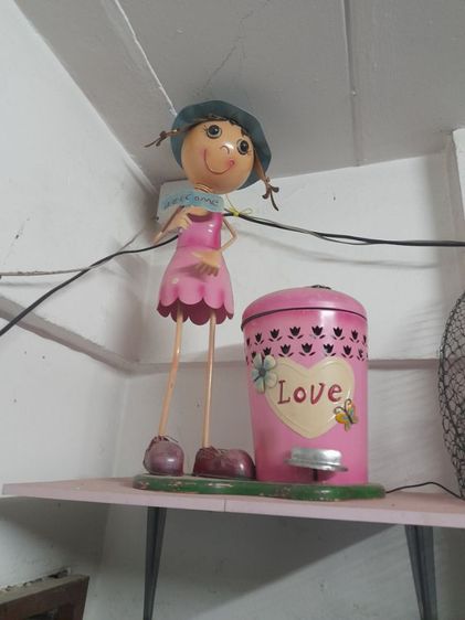 ตุ๊กตางานเก่าเป็นสังสี สูงประมาณ 70ชมครับ