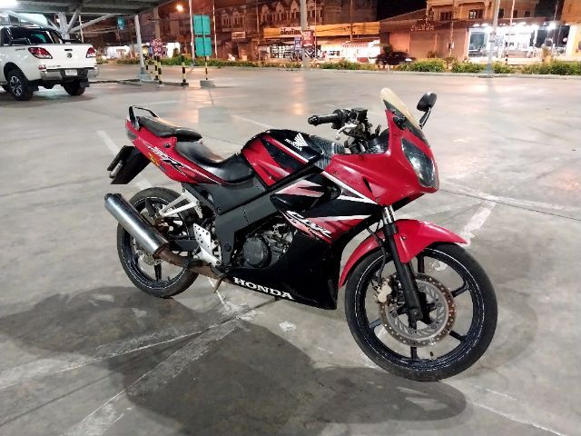 ขาย CBR 150 คาบู ราคา 14,000 บาท รถติดขี่ได้ปกติ รถบ้านมือเดียว เจ้าของยังมีชีวิตอยู่ รถอยู่จังหวัดอุทัยธานี สนใจสอบถามได้ค่ะ  รูปที่ 4