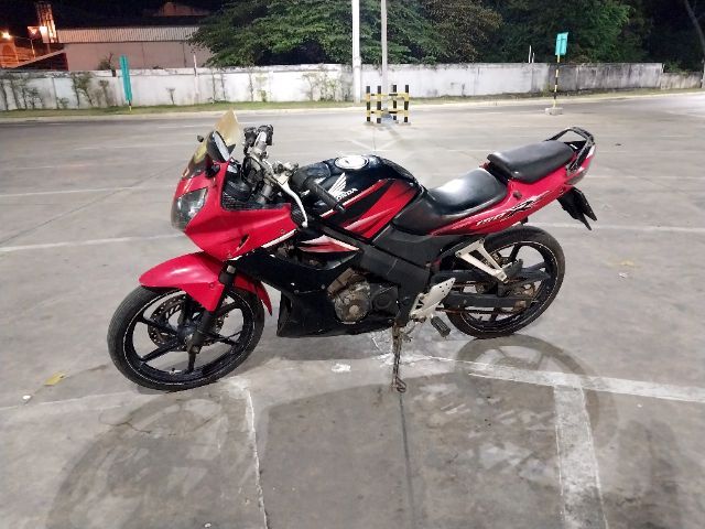 ขาย CBR 150 คาบู ราคา 14,000 บาท รถติดขี่ได้ปกติ รถบ้านมือเดียว เจ้าของยังมีชีวิตอยู่ รถอยู่จังหวัดอุทัยธานี สนใจสอบถามได้ค่ะ  รูปที่ 2