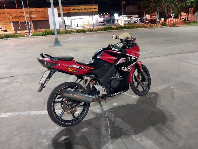 ขาย CBR 150 คาบู ราคา 14,000 บาท รถติดขี่ได้ปกติ รถบ้านมือเดียว เจ้าของยังมีชีวิตอยู่ รถอยู่จังหวัดอุทัยธานี สนใจสอบถามได้ค่ะ  รูปที่ 3