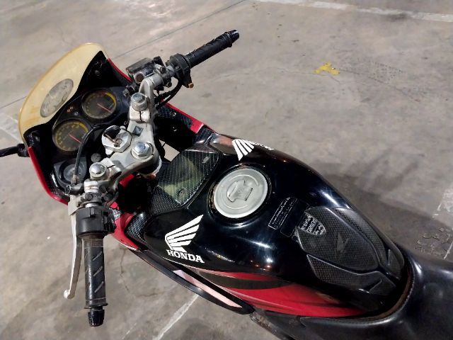 ขาย CBR 150 คาบู ราคา 14,000 บาท รถติดขี่ได้ปกติ รถบ้านมือเดียว เจ้าของยังมีชีวิตอยู่ รถอยู่จังหวัดอุทัยธานี สนใจสอบถามได้ค่ะ  รูปที่ 5