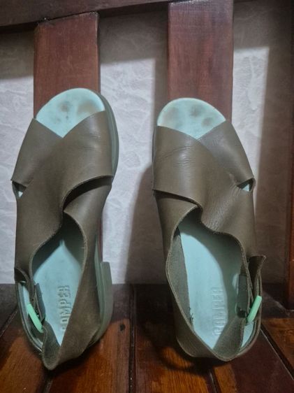 Camper Eda เบอร์ 38 สภาพดี ไม่ขาด ไม่เคยซ่อม ราคา 700 บาทรวมส่ง