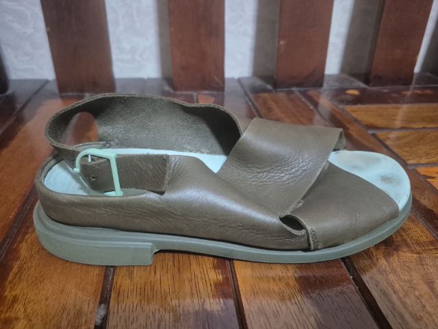 Camper Eda เบอร์ 38 สภาพดี ไม่ขาด ไม่เคยซ่อม ราคา 700 บาทรวมส่ง รูปที่ 2