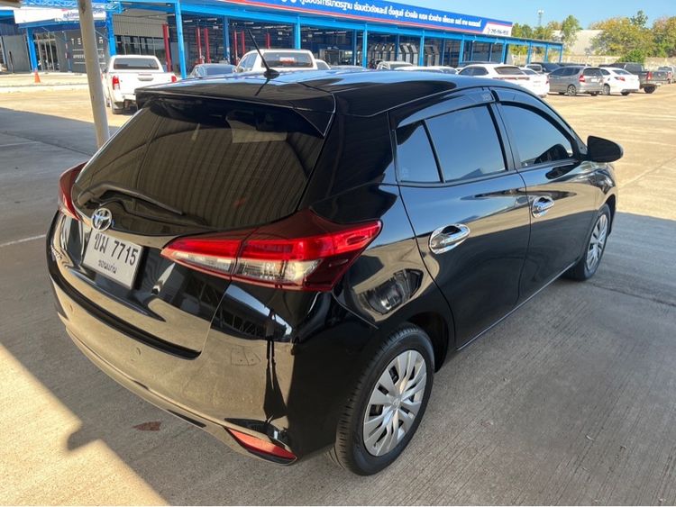 Toyota Yaris 2019 1.2 J Sedan เบนซิน ไม่ติดแก๊ส เกียร์อัตโนมัติ ดำ รูปที่ 4