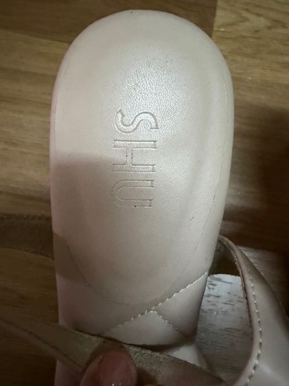 รองเท้า รูปที่ 2