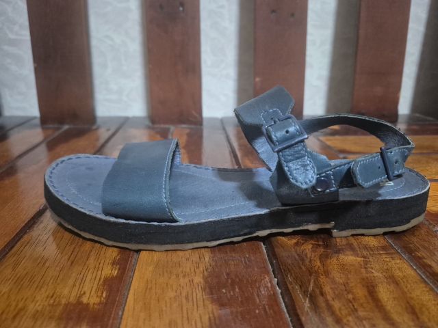 Camper เบอร์ 37 สภาพดี ไม่มีขาด ไม่เคยซ่อม ราคา 650 บาท รวมส่งค่ะ รูปที่ 2