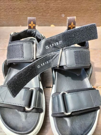 ขายรองเท้าLouis Vuitton Archlight 1.0 Beach Sandals Women's Black

 รูปที่ 8