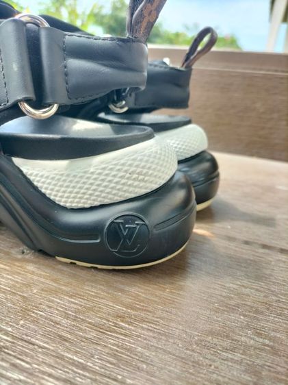 ขายรองเท้าLouis Vuitton Archlight 1.0 Beach Sandals Women's Black

 รูปที่ 5