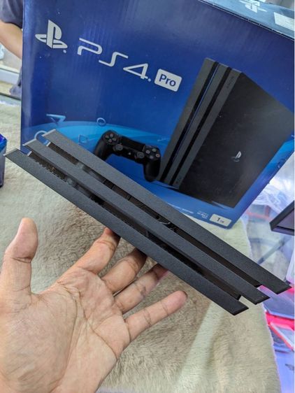 - PlayStation 4 Pro 1TB Gaming Console รูปที่ 8