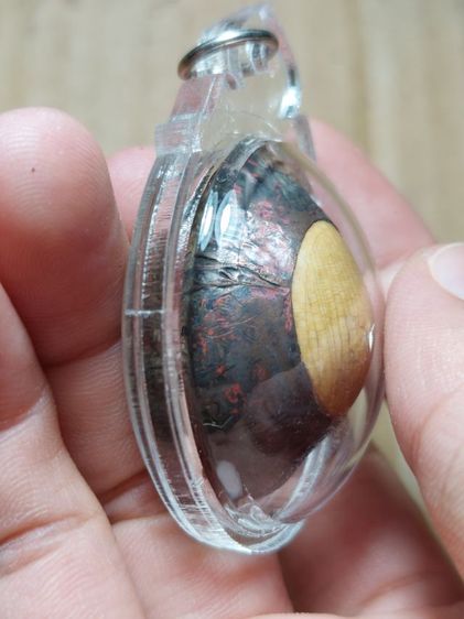 เครื่องรางเบี้ยแก้หลวงพ่อนุ่มวัดนางในมีจารอักขระ รูปที่ 4