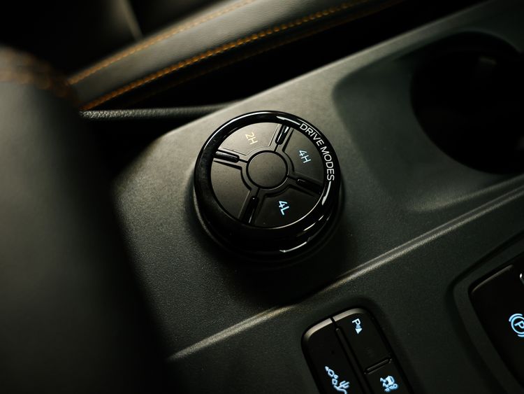 Ford Ranger 2024 2.0 Bi-Turbo 4WD Wildtrak Pickup ดีเซล ไม่ติดแก๊ส เกียร์อัตโนมัติ ดำ รูปที่ 3