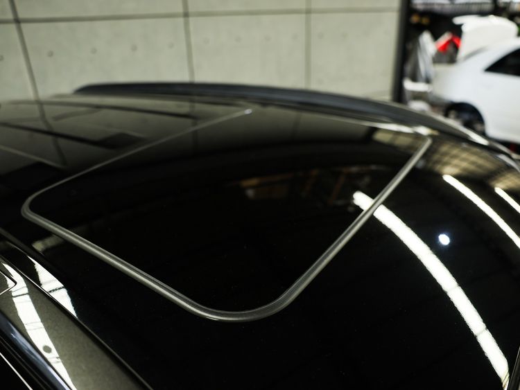 Toyota Corolla Cross 2023 1.8 Hybrid Premium Safety GR Sport Utility-car ไฮบริด ไม่ติดแก๊ส เกียร์อัตโนมัติ ดำ รูปที่ 3