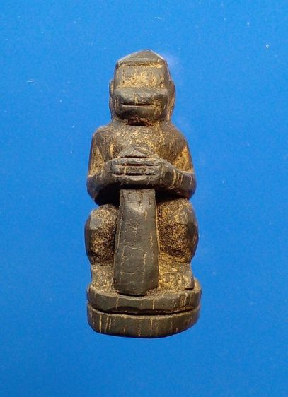 ลิง เนื้อไม้ หลวงพ่อดิ่ง วัดบางวัว (สูง 28 ซม.)