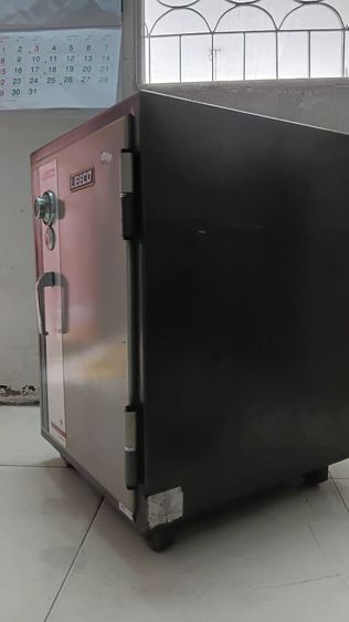 ขายตู้เซฟLeeco น้ำหนัก105กิโลกรัม ขนาดกว้าง46.5 c.m สูง66.5c.m หนา47c.m รูปที่ 2