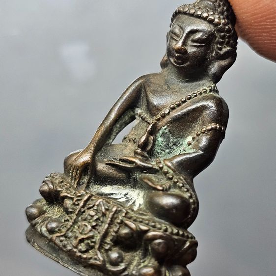 พระกริ่งคุ้มเกล้า (กริ่งศิรากาศ หน้าจีน ก้นถ้วย) เนื้อนวะโลหะ หายาก พ.ศ.2524 พร้อมกล่อง หายาก รูปที่ 3