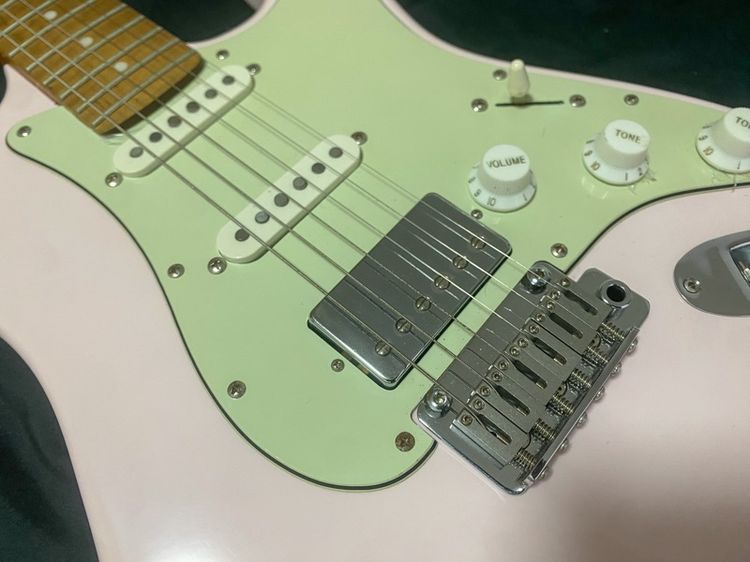 กีตาร์ไฟฟ้า JV Custom Origin-S HSS สี Shell Pink รูปที่ 3