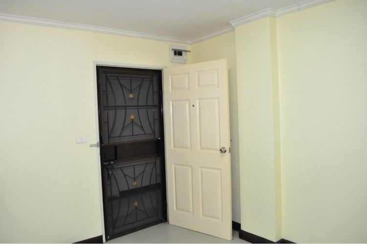 มีบางส่วน Sena Development 2011 ไม่อนุญาต เดอะแคช คอนโด ลำลูกกา คลองสอง รูปที่ 2