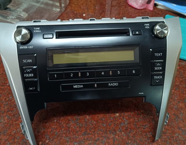 ขายถูก จอ เดิม Toyota camry AVV50 ปี 2012 ถอดเก็บเปลี่ยนจอ ไม่ได้ใช้