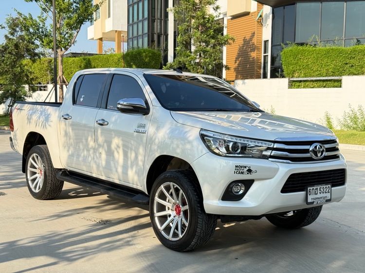 รถ Toyota Hilux Revo 2.4 Prerunner G สี ขาว