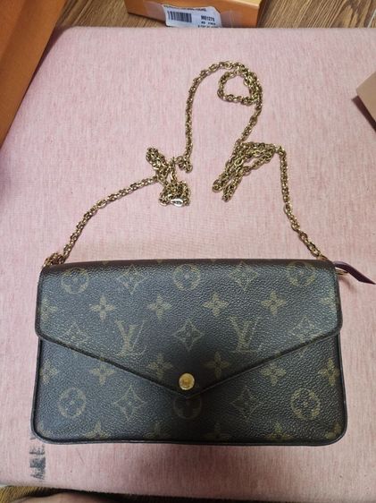 กระเป๋าสะพาย​ผู้หญิง LV