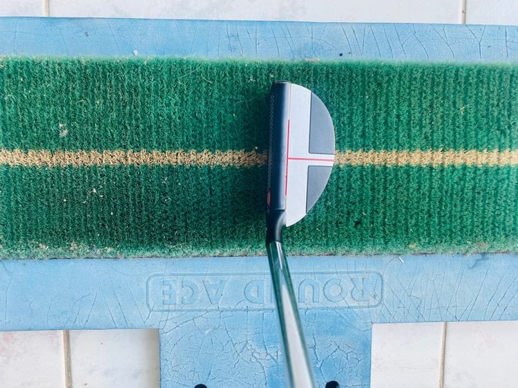 Putter Odyssey 9 O-Works Microhinge Face  รูปที่ 6