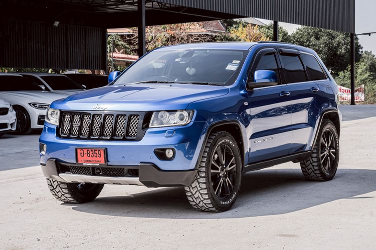 รถ Jeep Grand Cherokee 3.0 S Limited CRD 4WD สี น้ำเงิน