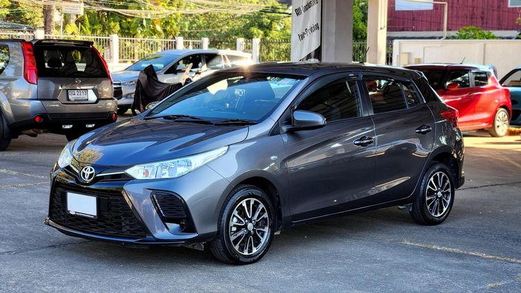 รถ Toyota Yaris 1.2 Entry สี เทา