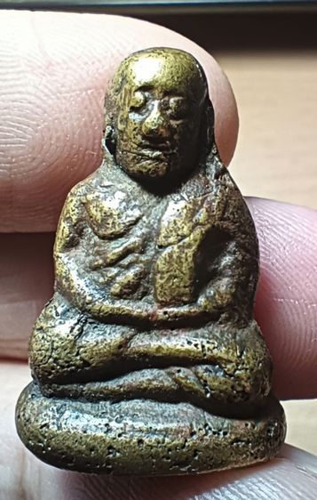 รูปหล่อหลวงพ่อเงินพิมพ์ขี้ตา