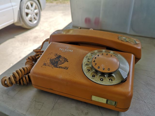 โทรศัพท์​ เก่า​โบราณ​ รูปที่ 5