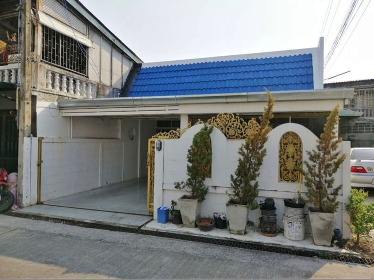 บ้านทาว์นโฮมชั้นเดียว ทำเลดี ใจกลางเมืองชลบุรี ราคาไม่ถึง 2 ล้าน