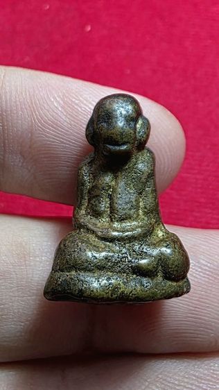 รูปหล่อโบราณเก่าครับ ชอบปิดได้เลย