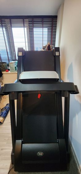 ลู่วิ่งT-UNITED TU400 BT มือสองสภาพ90-95เปอร์เซ็นต์ ใช้น้อย เจ้าของเล่นกีฬาอื่นเป็นหลัก ใช้มือเดียว ซื้อจากห้าง รูปที่ 12