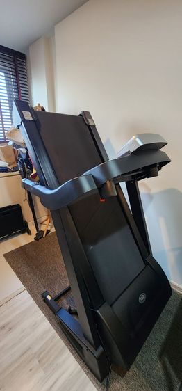 ลู่วิ่งT-UNITED TU400 BT มือสองสภาพ90-95เปอร์เซ็นต์ ใช้น้อย เจ้าของเล่นกีฬาอื่นเป็นหลัก ใช้มือเดียว ซื้อจากห้าง รูปที่ 7