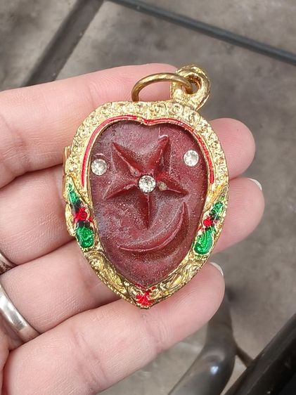 พระเครื่อง