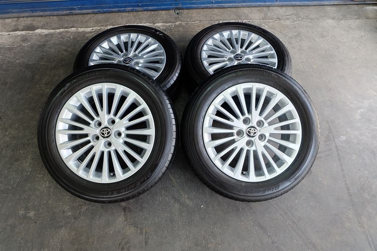 🍃 ล้อ Camry ACV80 17 นิ้ว ล้อสวยสภาพป้ายแดง + ยางมือสอง ดอกยางสวยๆ Yokohama AE61 ขนาด 215 60R17 ปี25 