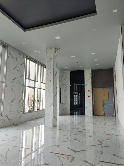 ปล่อยเช่าระยะยาวอาคารซูเปอร์ลักชัวรี่ ทำเลศักยภาพแห่งเดียว บนถนนศรีสมาน ตกแต่งพร้อมอยู่ รูปที่ 3