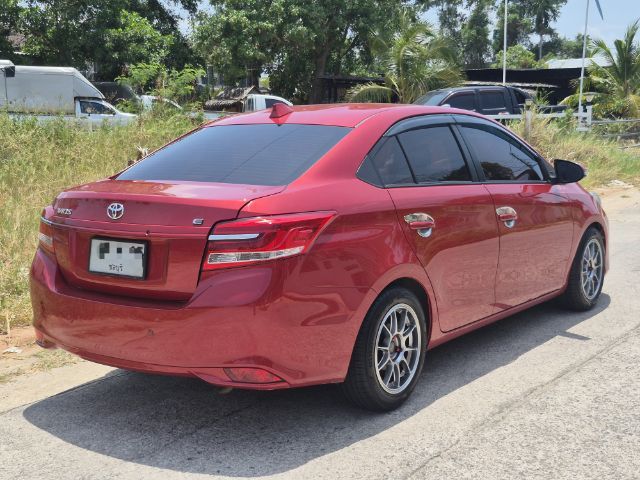 Toyota Vios 2017 1.5 E Sedan เบนซิน ไม่ติดแก๊ส เกียร์อัตโนมัติ แดง รูปที่ 2