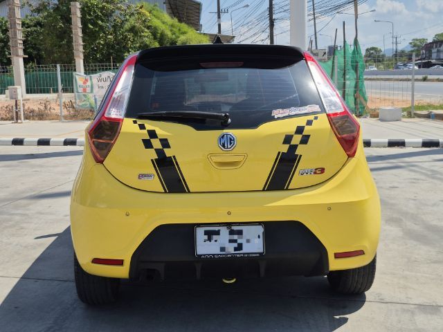 MG MG3 2017 1.5 X Limited Sedan เบนซิน ไม่ติดแก๊ส เกียร์อัตโนมัติ เหลือง รูปที่ 4