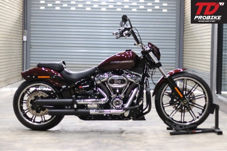 Harley Davidson ขายHD Breakout 114 ปี2018 วิ่งน้อย ราคาเร้าใจ
